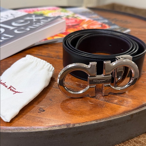 FERRAGAMO
Gancini Reversible Leather Belt - Picture 1 of 5